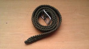 傘繩腰帶 戶外求生與時尚穿搭的多功能利器